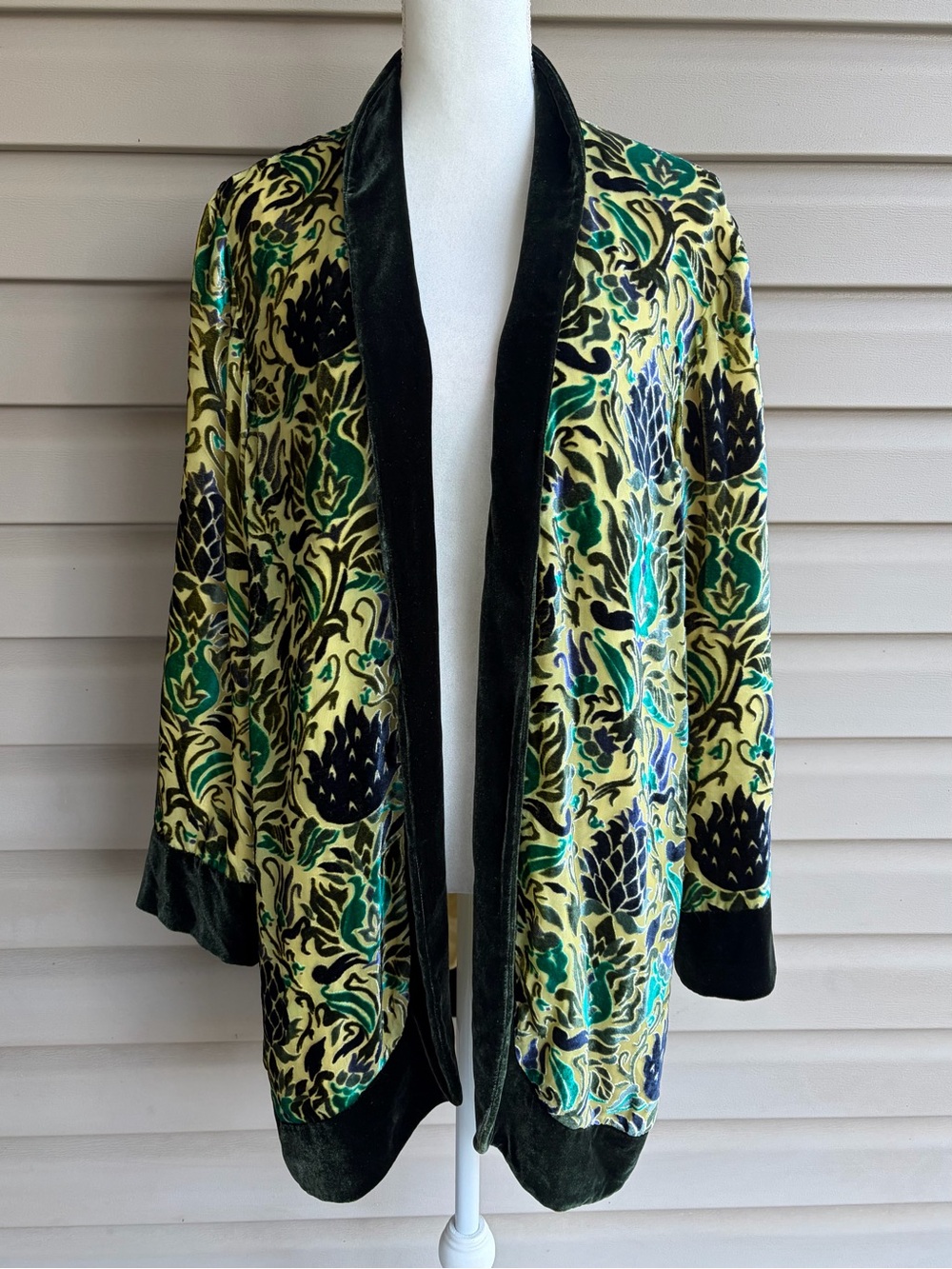 •Diane von Furstenberg• Vintage Silk Assets Velvet Robe Jacket - Size Medium